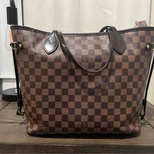 LV Neverfull w/ Red Interior